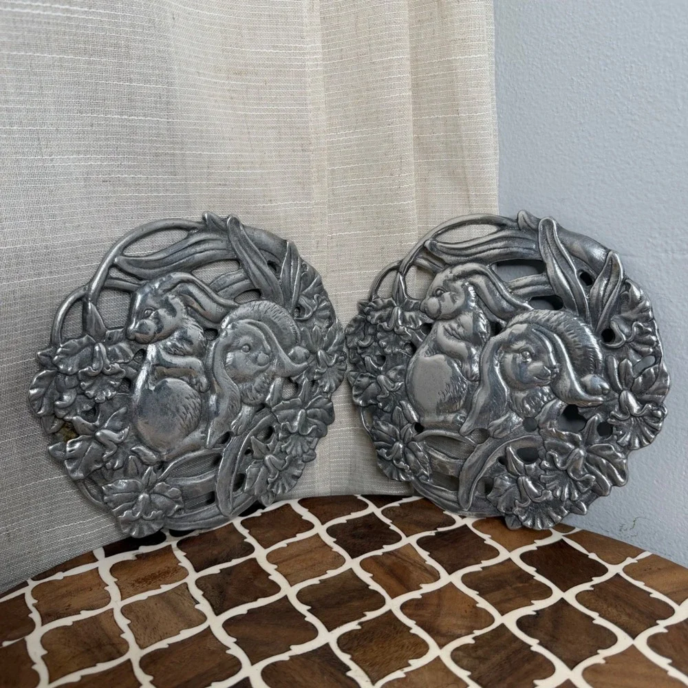 Vintage Arthur Court Peltrina Rabbit Floral Aluminum Trivets Set of 2 Argentina